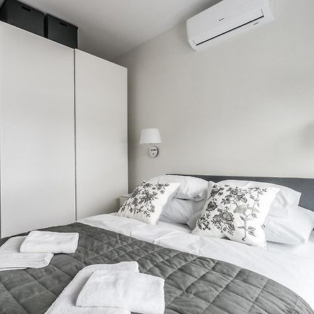 Mennica Residence Apartments By P&O Serviced Apartments Varsóvia Quarto foto