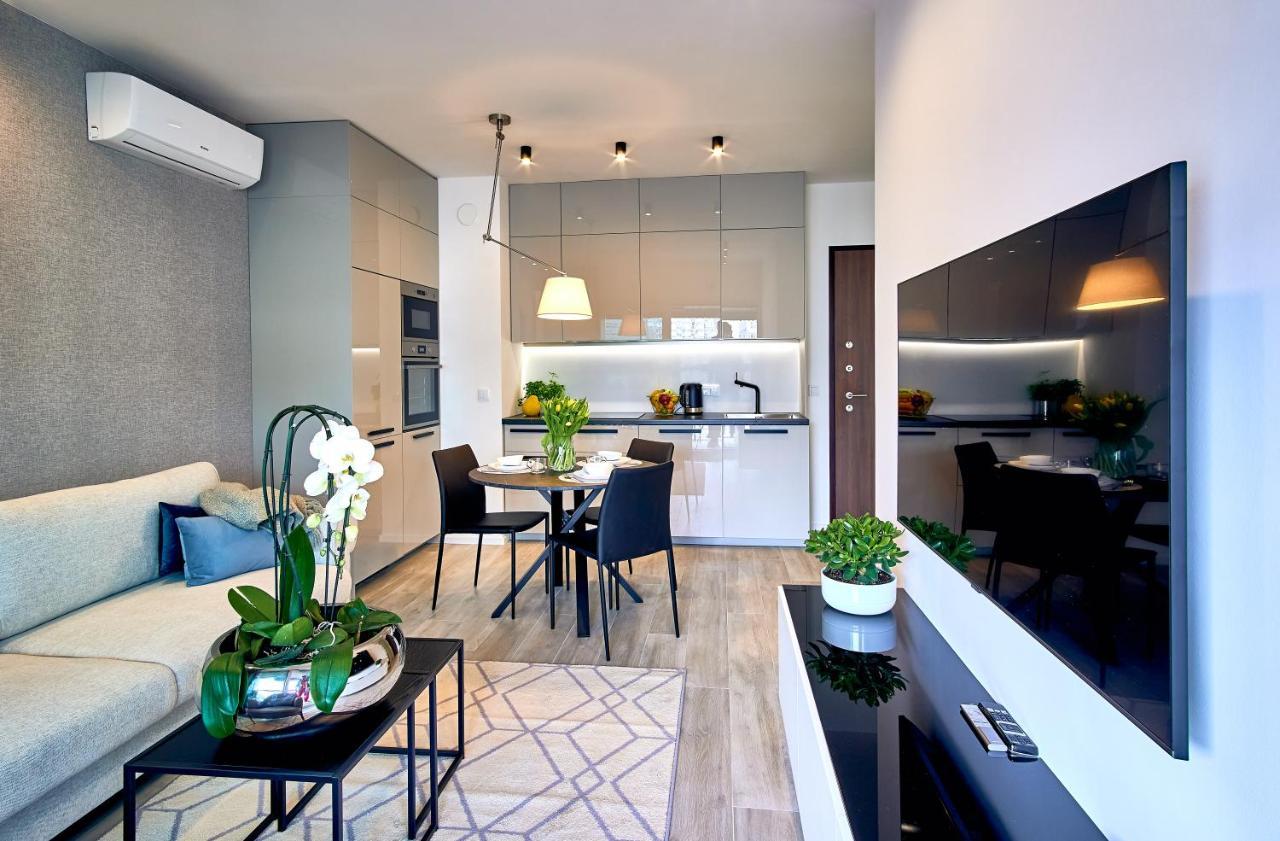 Mennica Residence Apartments By P&O Serviced Apartments Varsóvia Exterior foto